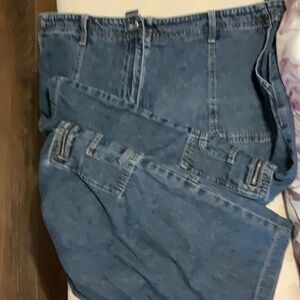 Wide leg cargo Jean capris 16